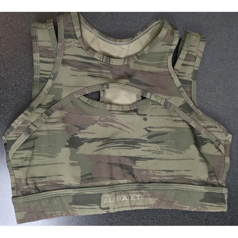 Alphalete Sports Bra Women M Green Camo High Impact Yoga Gym Key Hole‎ EUC